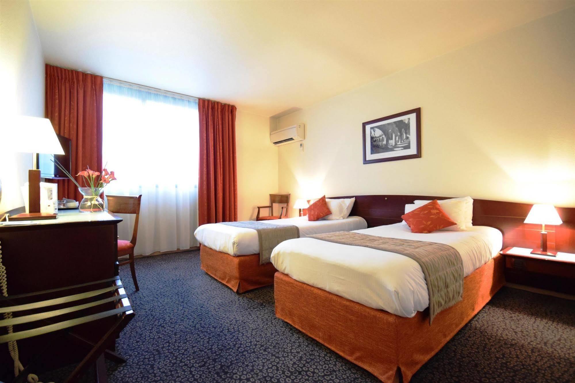 Kyriad Prestige Bordeaux Aeroport Mérignac Zewnętrze zdjęcie